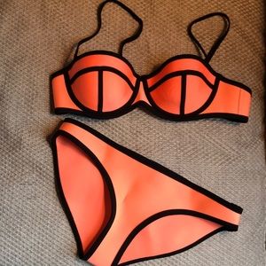 Triangl Swimwear Orange bikini size small NWOT